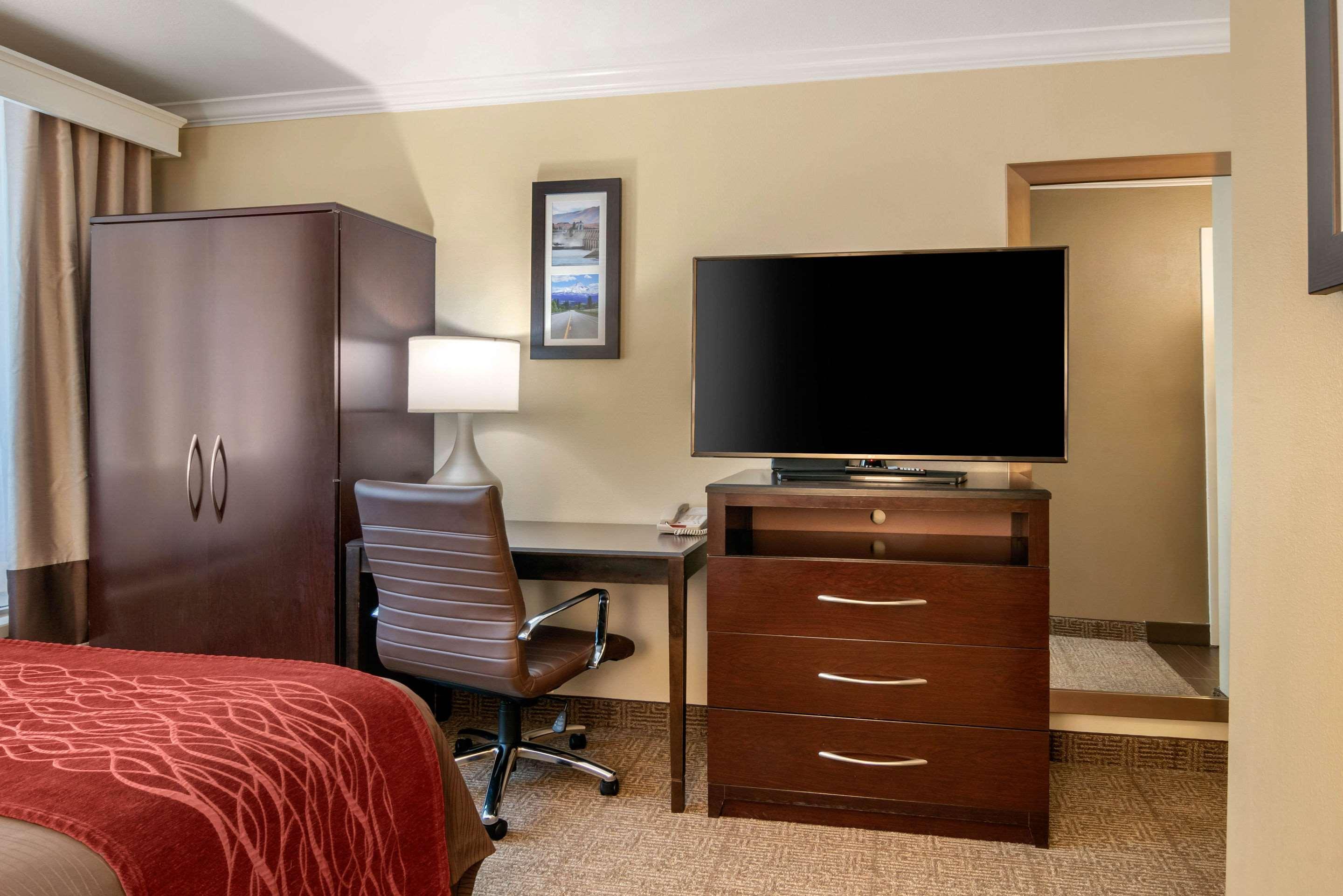 Comfort Inn Columbia Gorge Даллес Экстерьер фото